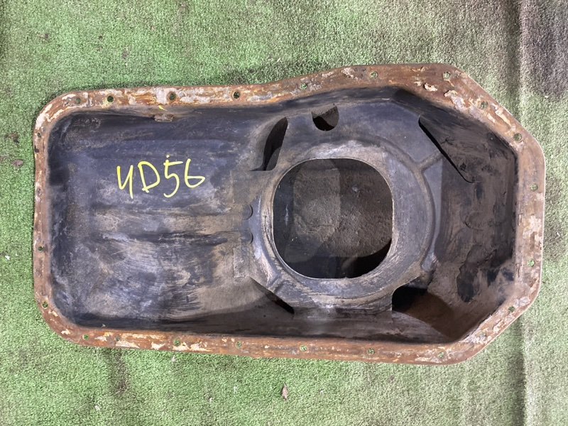 Поддон Mitsubishi 4D56 (б/у) Поддон Mitsubishi 4D56 (б/у)