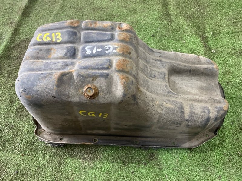 Поддон Nissan CG13 (б/у) Поддон Nissan CG13 (б/у)