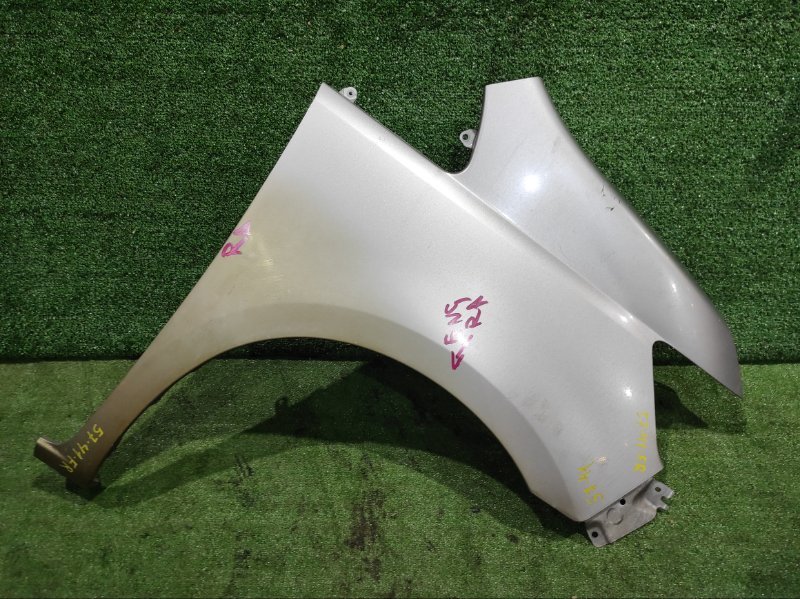 Крыло Nissan Serena NC25 MR20DE 2006 переднее правое (б/у)