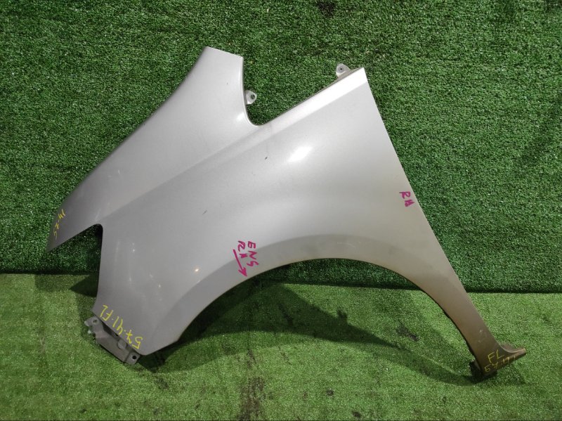Крыло Nissan Serena NC25 MR20DE 2006 переднее левое (б/у)