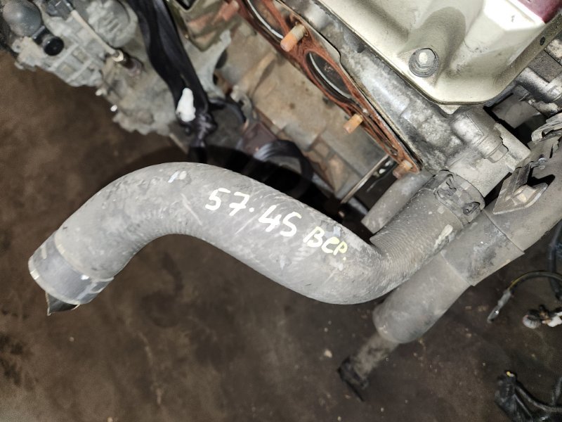 Патрубок верхний Mitsubishi Grandis NA4W 4G69 2004 (б/у)