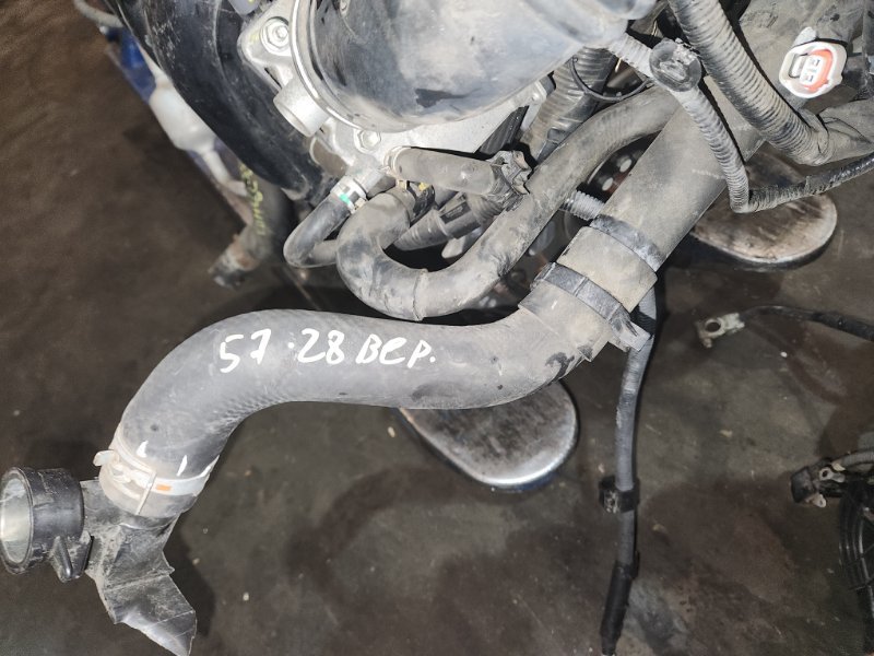 Патрубок верхний Toyota Voxy ZRR70 3ZR-FE 2010 (б/у)