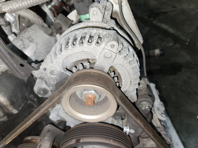 Генератор Honda Stepwgn RK1 R20A (б/у)