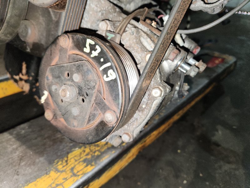 Компрессор кондиционера Mitsubishi Grandis NA4W 4G69 2008 (б/у)
