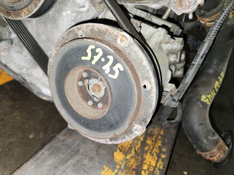 Компрессор кондиционера Toyota Voxy ZRR75 3ZR-FAE 2008 (б/у)