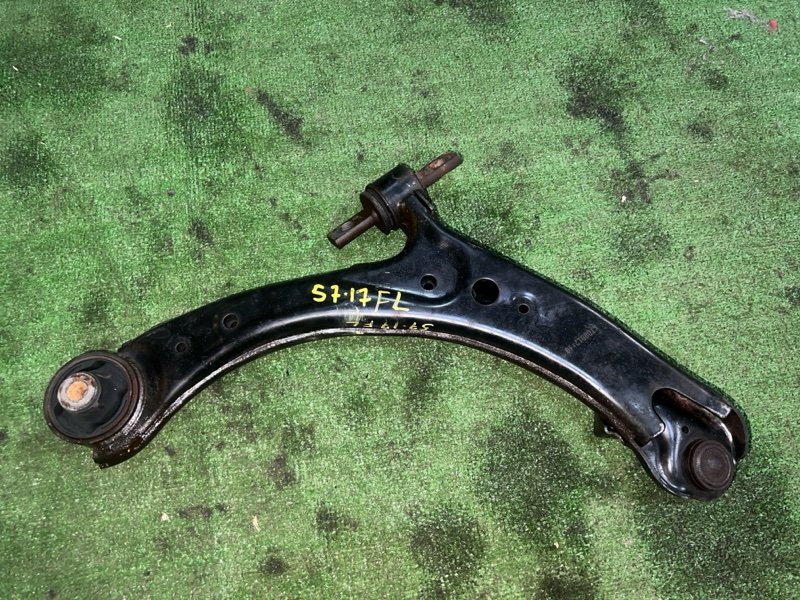 Рычаг подвески Honda Stepwgn RK1 R20A передний левый (б/у)