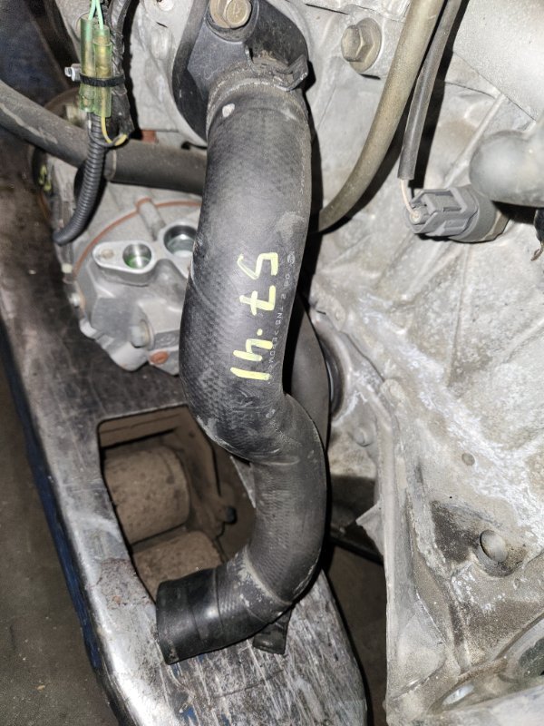 Патрубок Nissan Serena NC25 MR20DE 2006 (б/у)
