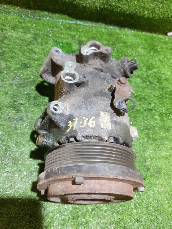 Компрессор кондиционера Toyota Noah ZRR75 3ZR-FE (б/у)