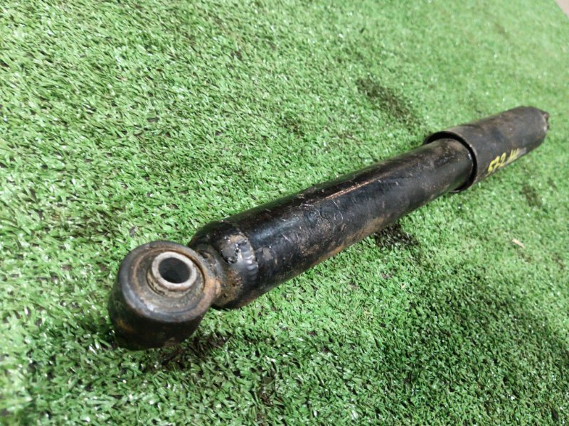 Амортизатор Toyota Lite Ace Noah KR42V 7K-E 2000 задний левый (б/у) Амортизатор Toyota Lite Ace Noah KR42V 7K-E 2000 задний левый (б/у)