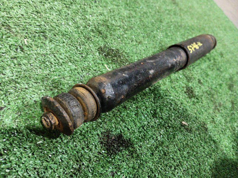 Амортизатор Toyota Hiace RZH111 2ZR-E 2002 задний левый (б/у) Амортизатор Toyota Hiace RZH111 2ZR-E 2002 задний левый (б/у)