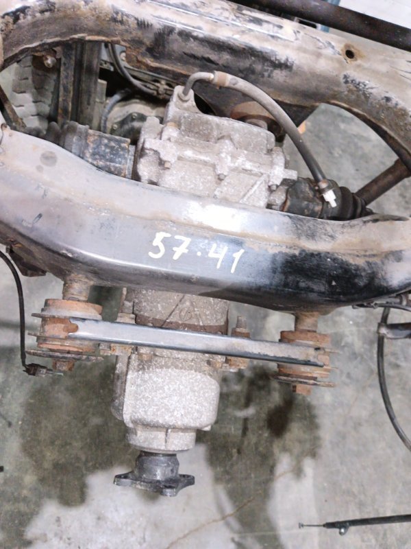 Балка моста Nissan Serena NC25 MR20DE 2006 (б/у) Балка моста Nissan Serena NC25 MR20DE 2006 (б/у)