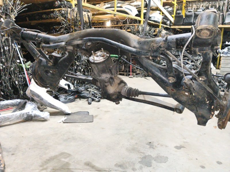Балка моста Mitsubishi Grandis NA4W 4G69 2004 (б/у) Балка моста Mitsubishi Grandis NA4W 4G69 2004 (б/у)