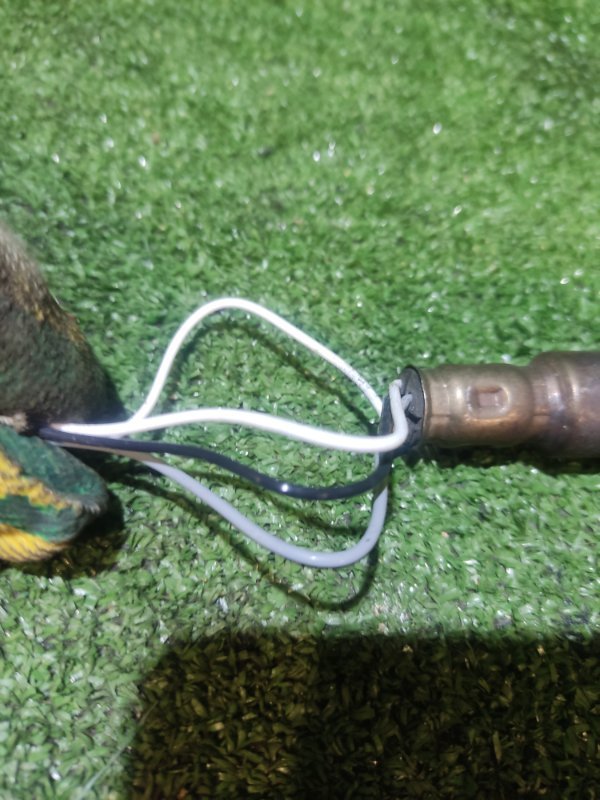 Лямбда-зонд Nissan Tiida NC11 HR15DE 2007 (б/у) Лямбда-зонд Nissan Tiida NC11 HR15DE 2007 (б/у)