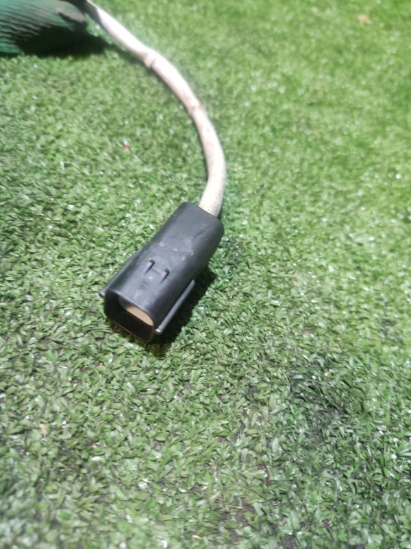 Лямбда-зонд Nissan Tiida NC11 HR15DE 2007 (б/у) Лямбда-зонд Nissan Tiida NC11 HR15DE 2007 (б/у)