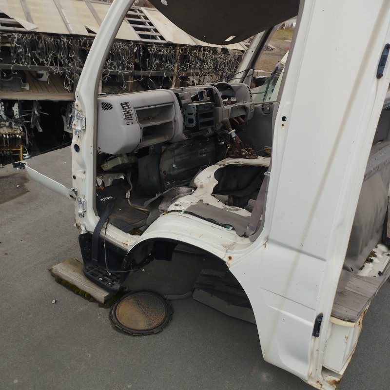 Стойка кузова Toyota Dyna LY290V 5L левая (б/у)