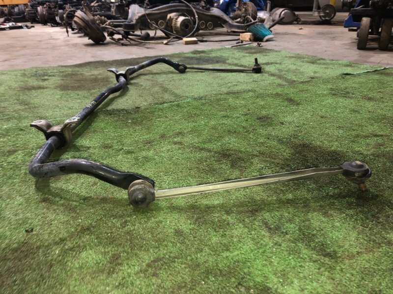 Стабилизатор поперечной устойчивости Audi A3 CXS 2013 передний (б/у) Стабилизатор поперечной устойчивости Audi A3 CXS 2013 передний (б/у)