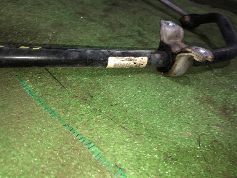 Стабилизатор поперечной устойчивости Audi A3 CXS 2013 передний (б/у) Стабилизатор поперечной устойчивости Audi A3 CXS 2013 передний (б/у)