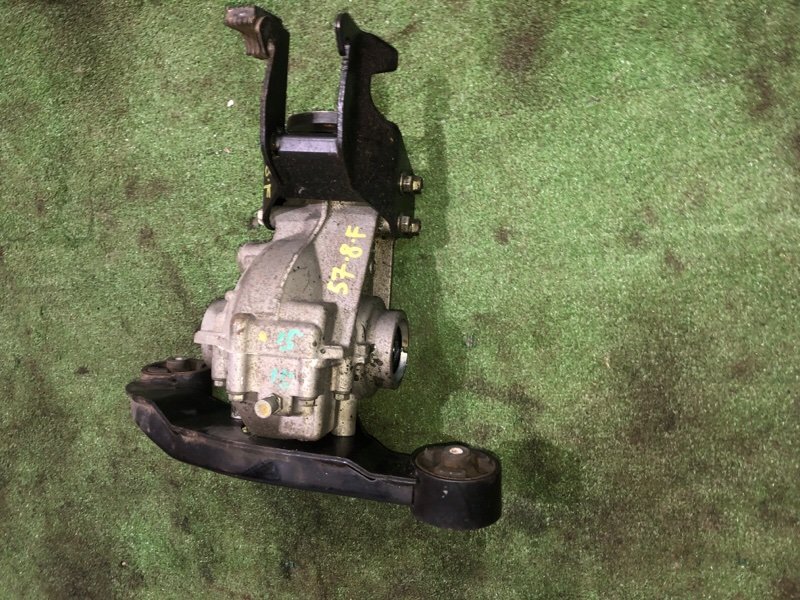 Редуктор моста Toyota LiteAce S412M 3SZ-VE 2013 передний (б/у) Редуктор моста Toyota LiteAce S412M 3SZ-VE 2013 передний (б/у)