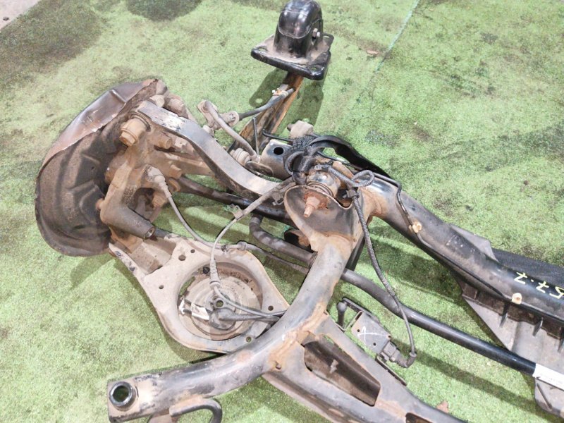Балка поперечная Audi A3 8PA CAXC 2003 (б/у) Балка поперечная Audi A3 8PA CAXC 2003 (б/у)