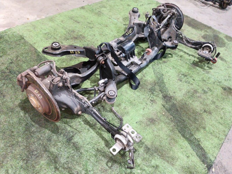Балка поперечная Volvo V70 B4204T 2016 (б/у) Балка поперечная Volvo V70 B4204T 2016 (б/у)