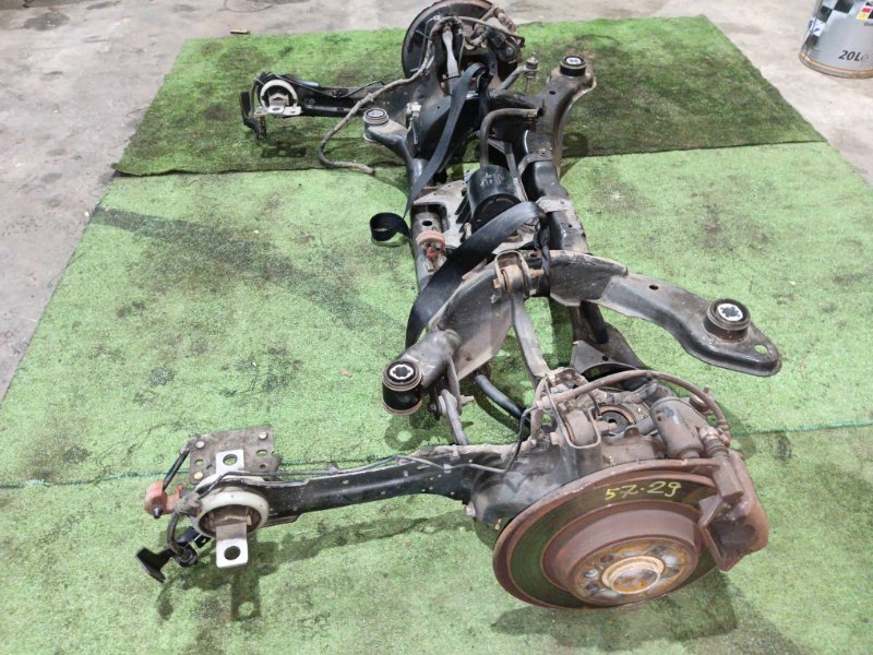 Балка поперечная Volvo V70 B4204T 2016 (б/у) Балка поперечная Volvo V70 B4204T 2016 (б/у)