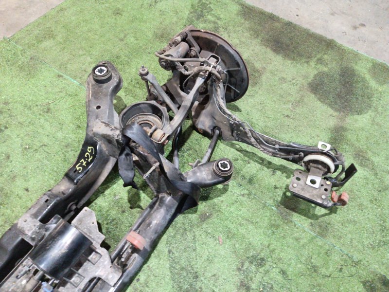 Балка поперечная Volvo V70 B4204T 2016 (б/у) Балка поперечная Volvo V70 B4204T 2016 (б/у)