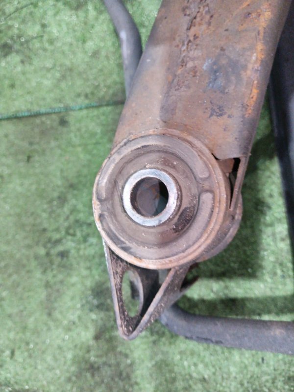 Балка поперечная Subaru Legacy BP5 EJ203 2007 (б/у) Балка поперечная Subaru Legacy BP5 EJ203 2007 (б/у)