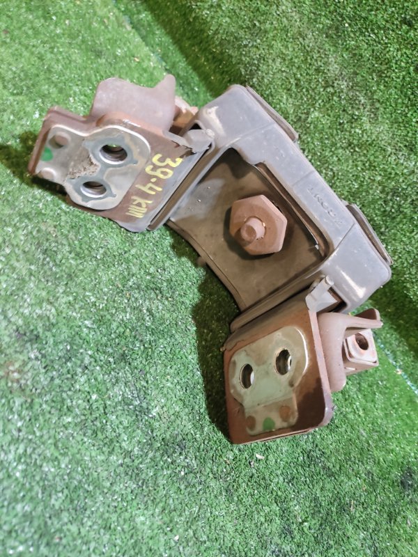 Подушка КПП Lincoln Navigator 2007 (б/у) Подушка КПП Lincoln Navigator 2007 (б/у)