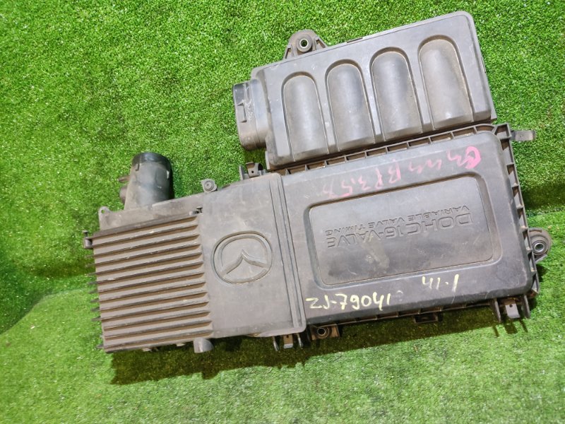 Корпус воздушного фильтра Mazda Demio DE3FS ZJ-VE 2009 (б/у)