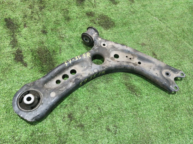 Рычаг подвески Audi A3 CXS 2013 передний правый (б/у)