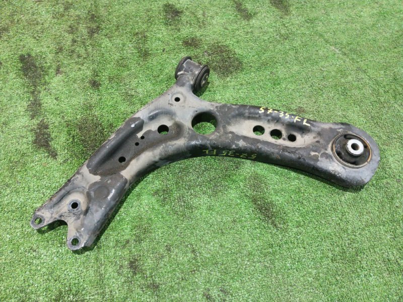 Рычаг подвески Audi A3 CXS 2013 передний левый (б/у)