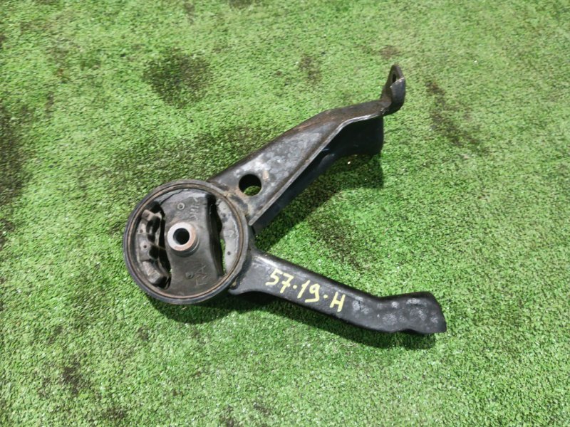 Подушка двигателя Mitsubishi Grandis NA4W 4G69 2008 задняя (б/у)