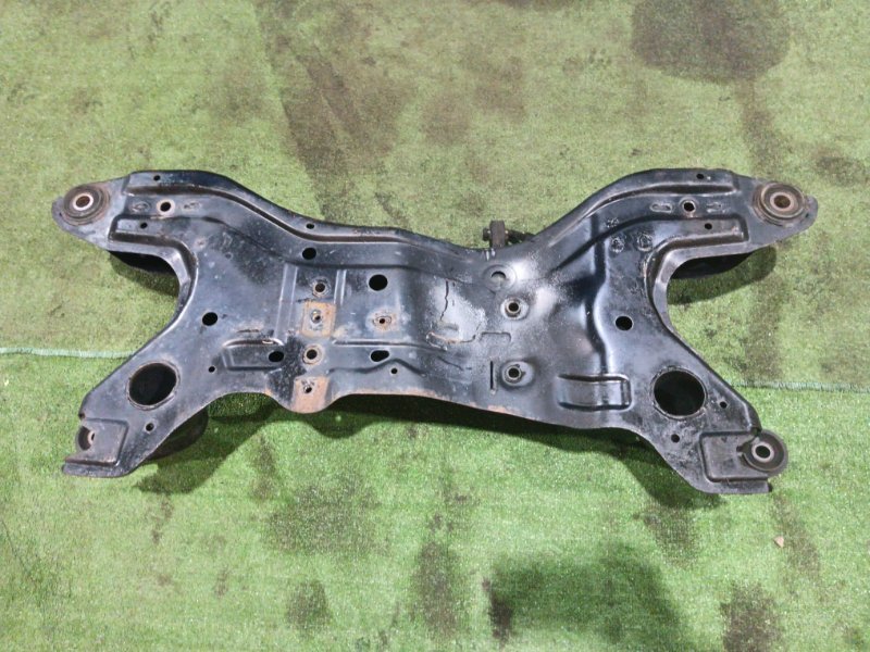 Балка под ДВС Mitsubishi Grandis NA4W 4G69 2004 (б/у) Балка под ДВС Mitsubishi Grandis NA4W 4G69 2004 (б/у)
