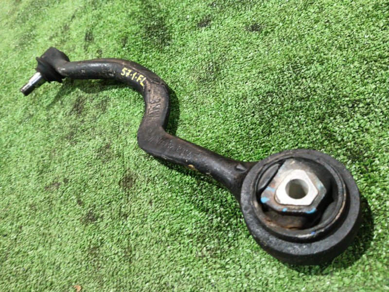 Рычаг подвески BMW 525i E34 M20B25 1989 передний левый (б/у) Рычаг подвески BMW 525i E34 M20B25 1989 передний левый (б/у)