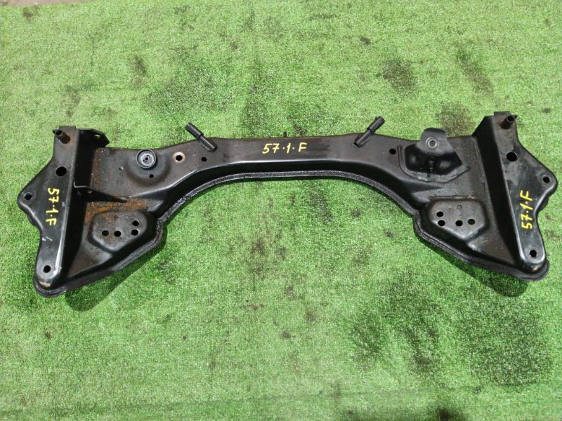 Балка поперечная BMW 525i E34 M20B25 1989 передняя (б/у) Балка поперечная BMW 525i E34 M20B25 1989 передняя (б/у)