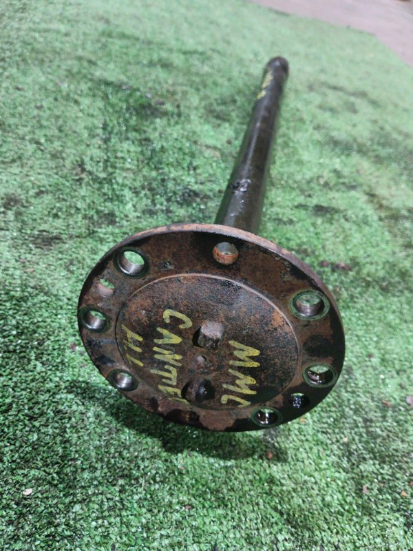 Полуось Mitsubishi Canter 89 (б/у) Полуось Mitsubishi Canter 89 (б/у)