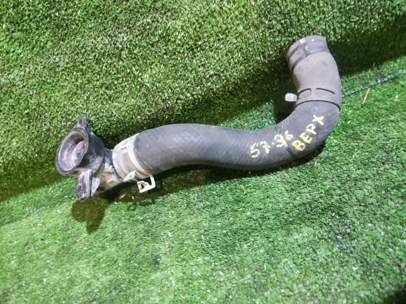 Патрубок верхний Toyota Vitz SCP10 1SZ-FE 2004 (б/у) Патрубок верхний Toyota Vitz SCP10 1SZ-FE 2004 (б/у)