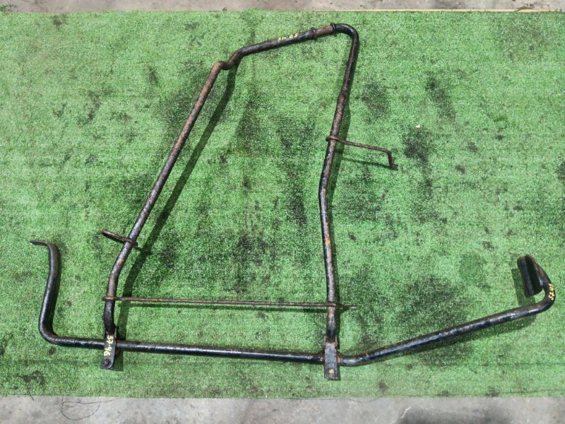 Кронштейн запасного колеса Toyota Hiace RZH111 2ZR-E 2002 (б/у)