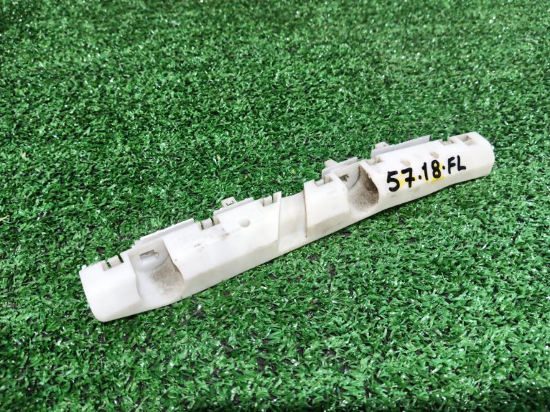 Клипса бампера Nissan NV200 VM20 HR16DE 2013 передняя левая (б/у)