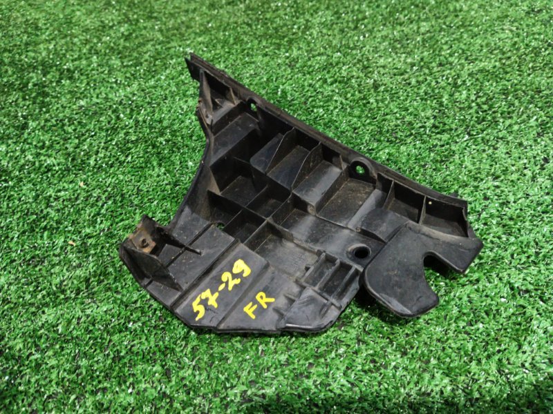 Клипса бампера Volvo V70 B4204T 2016 передняя правая (б/у)