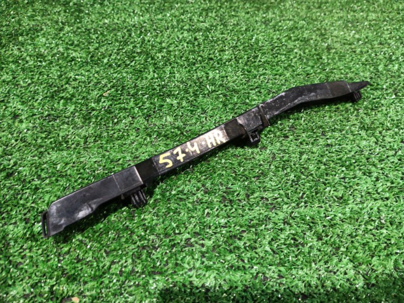 Клипса бампера Honda Vezel RU3 LEB задняя правая (б/у)