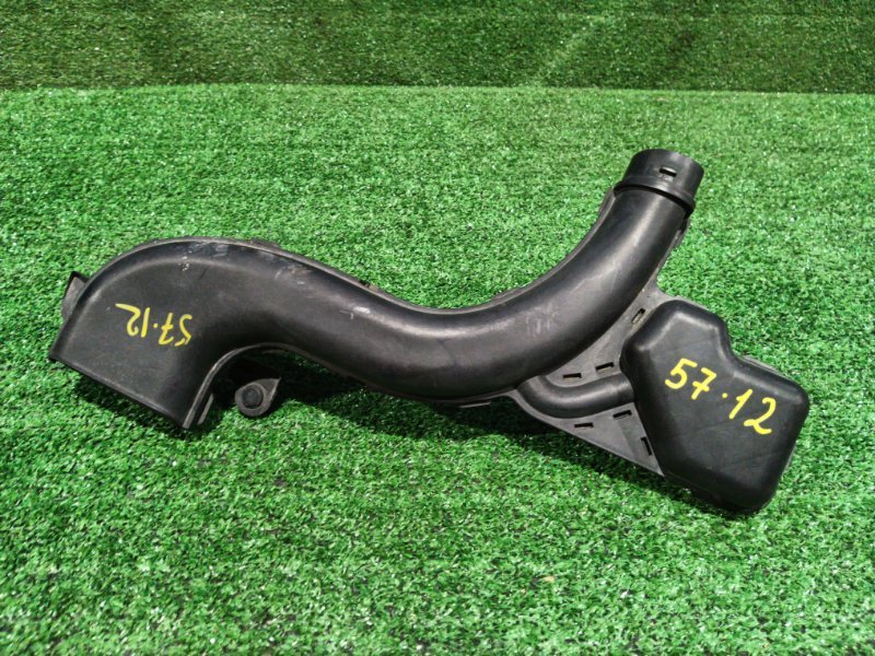 Воздухозаборник Nissan NV200 VM20 HR16DE 2012 (б/у)