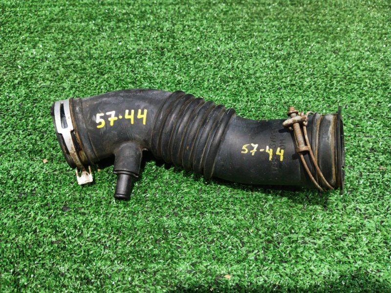 Патрубок воздушного фильтра Toyota Voxy ZRR70 3ZR-FE 2008 (б/у)