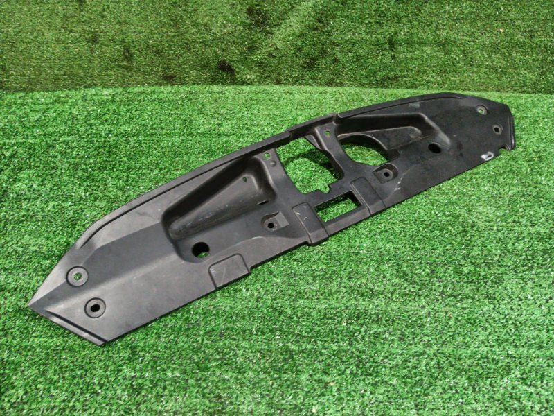 Накладка рамки радиатора Honda Stepwgn RK1 R20A 2010 (б/у)