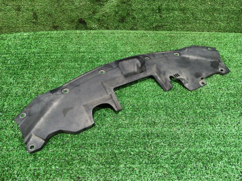 Накладка рамки радиатора Honda Vezel RU3 LEB 2015 (б/у)