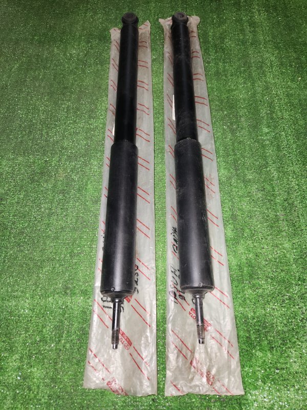 Амортизатор TOYOTA Ipsum SXM15 задний (б/у)