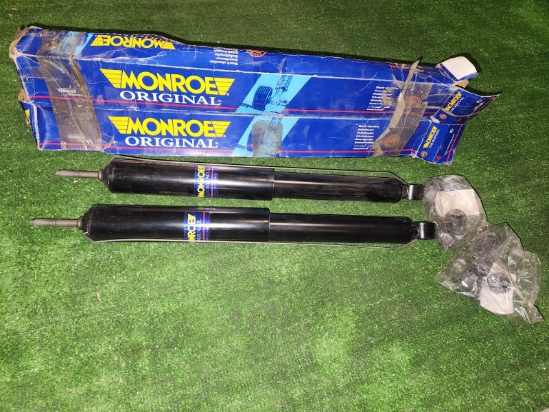 Амортизатор TOYOTA Corolla AE-91 задний (б/у)