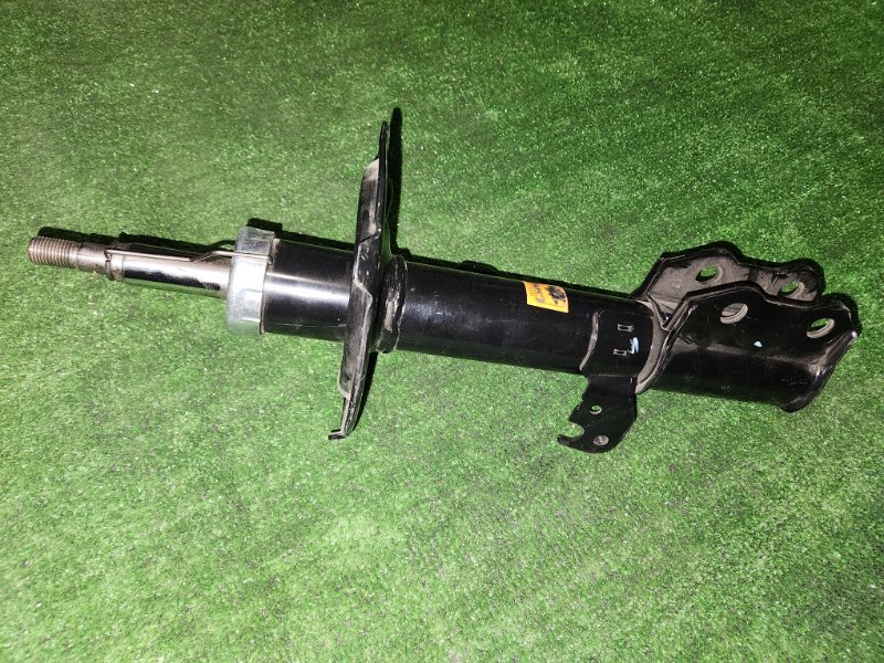 Стойка подвески Toyota Corolla NZE120 передняя левая (б/у)