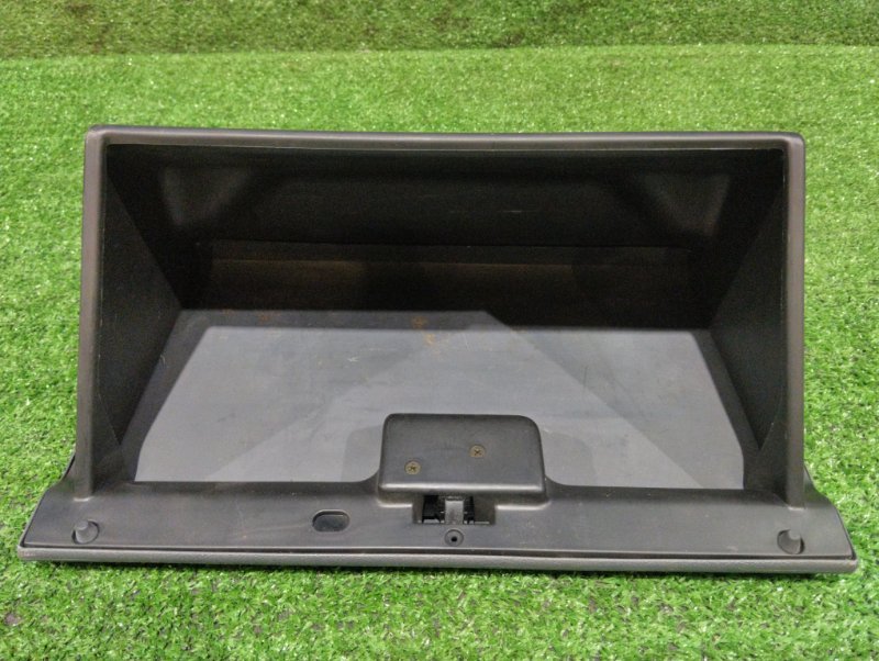 Бардачок Toyota Hiace RZH111 2RZ-E 2002 (б/у)