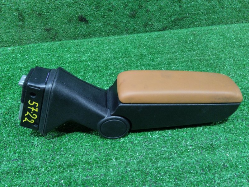 Бардачок Alfa Romeo Mito 940 A2.000 (б/у)